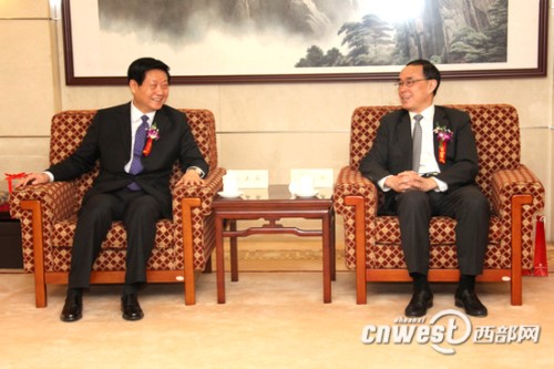 ���ʡί����(sh��)ӛ��ʡ�L(zh��ng)�w�����c�Ї�(gu��)(li��n)ͨ������(j��ng)��������ͨ����